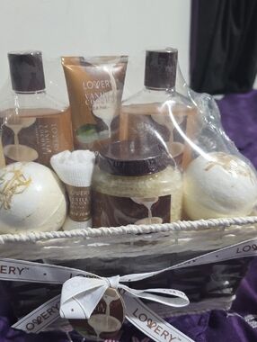 Love Vanilla Coconut Bath Gift Set - Cream & Brown